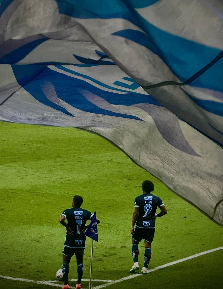 cec_informs_'s tweet photo. Essa foto aqui é surreal. Não sei quem tirou pra dar os créditos, mas parabéns ao envolvido (a). Tá maluco. https://t.co/0EyFzgNhNj