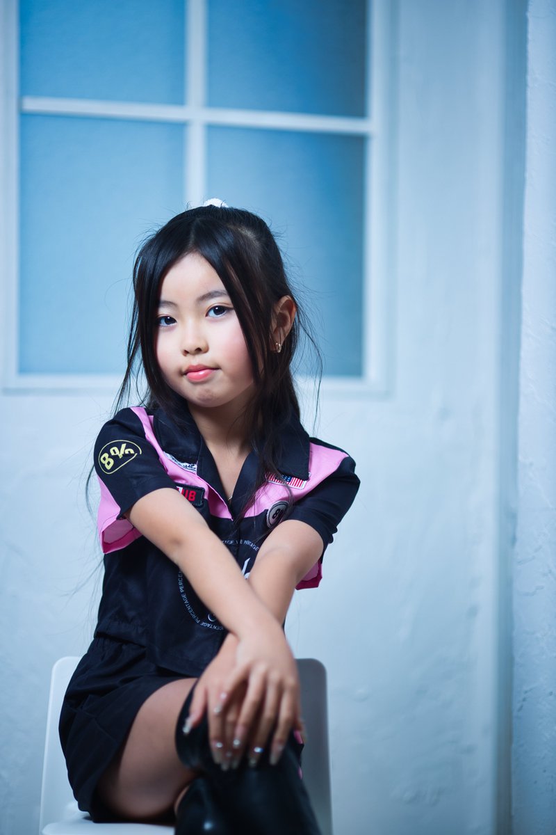 hello_nofu's tweet image. 2025.1.26スタマガ撮影会
＠押上スタジオ②

レーサースタイルでポージングもばっちり🏎

#ふあな
#ふーにゃ
#Laview
#スタマガフィール
#スタマガ撮影会