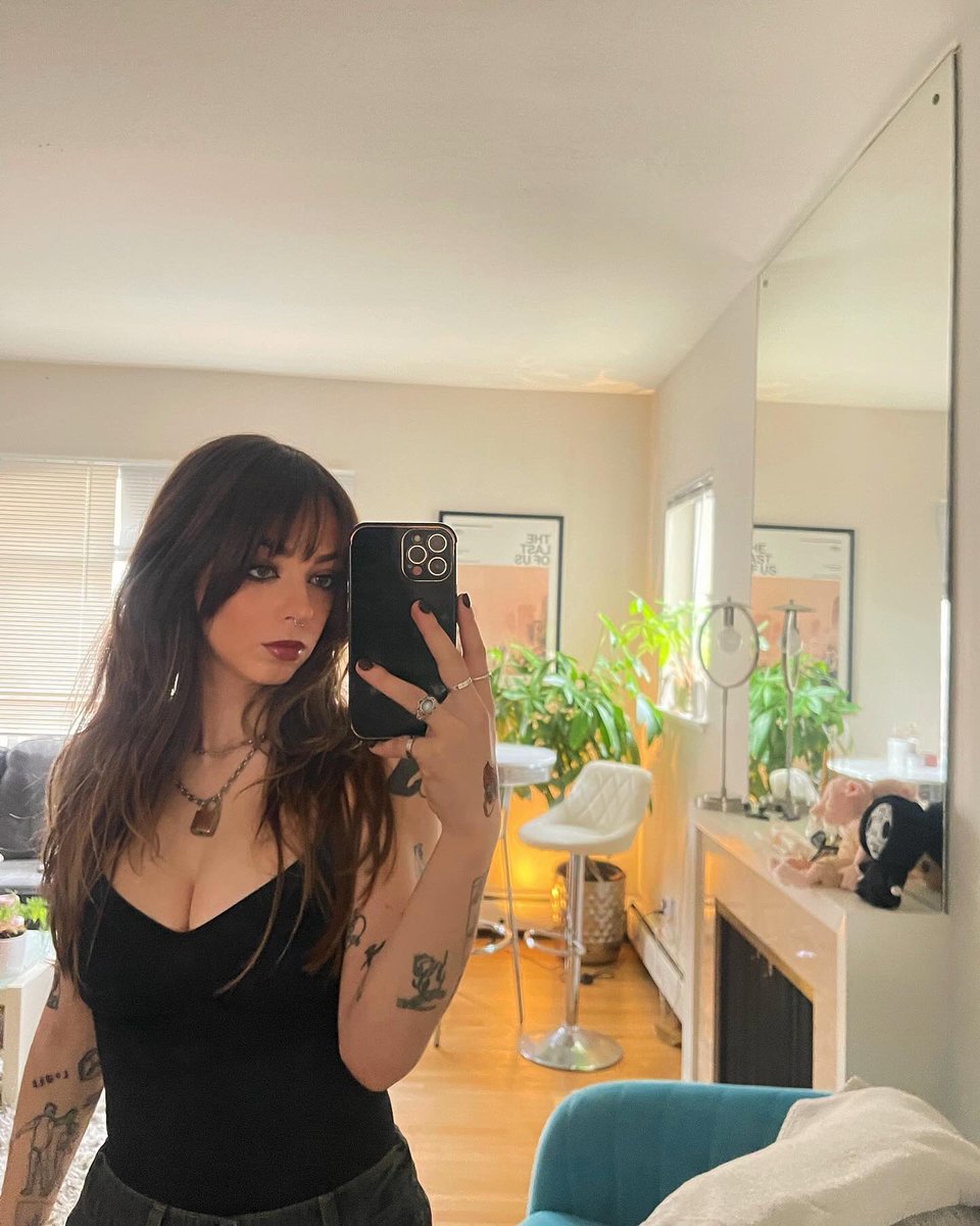 ella martine tweet media