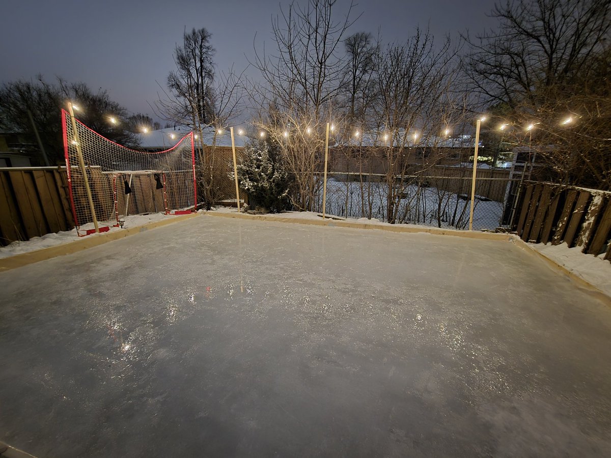 Orange man gonna tariff us, but we still gonna soak the backyard rink 🇨🇦