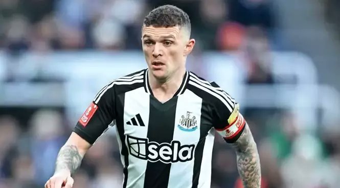 ApolitikX's tweet photo. İtalyan gazeteci Fabrizio Romano, #Galatasaray'ın Newcastle United'ın sağ beki Kieran #Trippier için bir girişimde bulunduğunu bildirdi https://t.co/uIqsjlF4RW