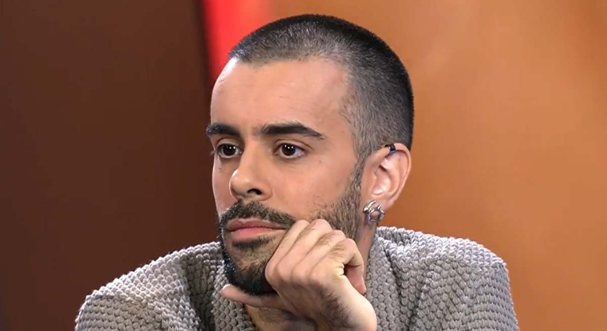 viralenspain's tweet photo. La NADA más absoluta
Me cuentan (fuentes muy fiables) que no volverá a ser colaborador. Podría ir de defensor de Óscar pero Ruvens declinó la oferta porque no le pagaban (A los colaboradores les pagan entre 500 y 2K).
Ruvens, más amigo del dinero que de Óscar.
#ghdbt4 #gh3f
