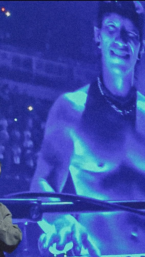 tylerjosepw's tweet photo. tava editando umas fotos e me deparei com essa https://t.co/s5wMzNBY4x