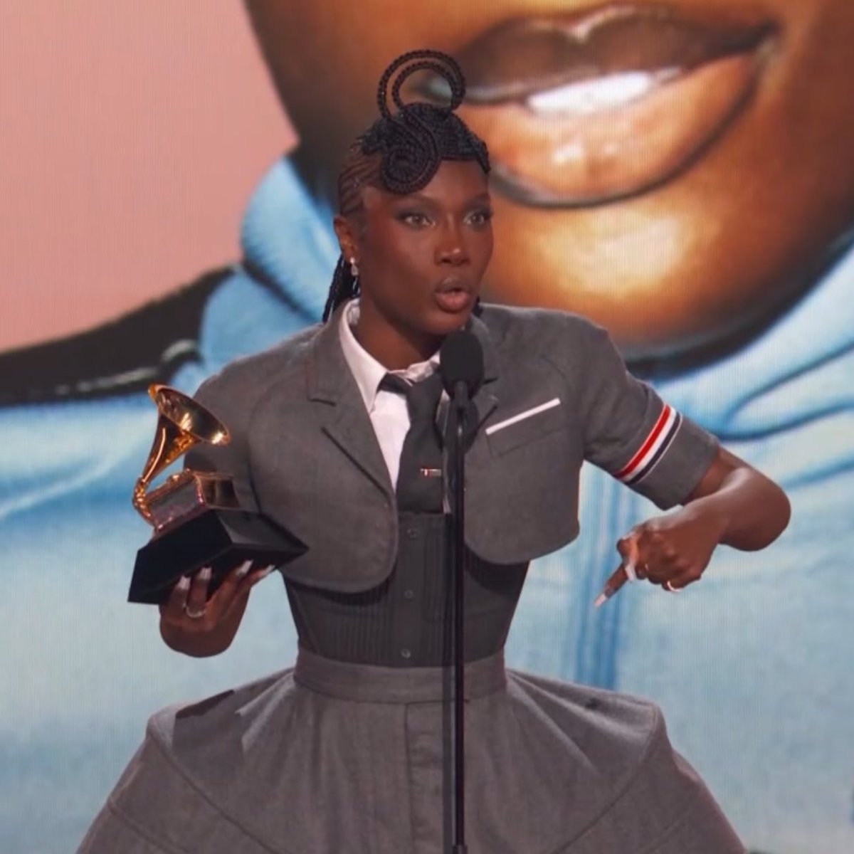 PopBase's tweet image. Doechii&apos;s acceptance speech for Best Rap Album at the #GRAMMYs:

“I know that there is some black girl out there, so many black women out there that are watching me right now and I wanna tell you, you can do it. Anything is possible. Don&apos;t allow anybody to project any stereotypes…