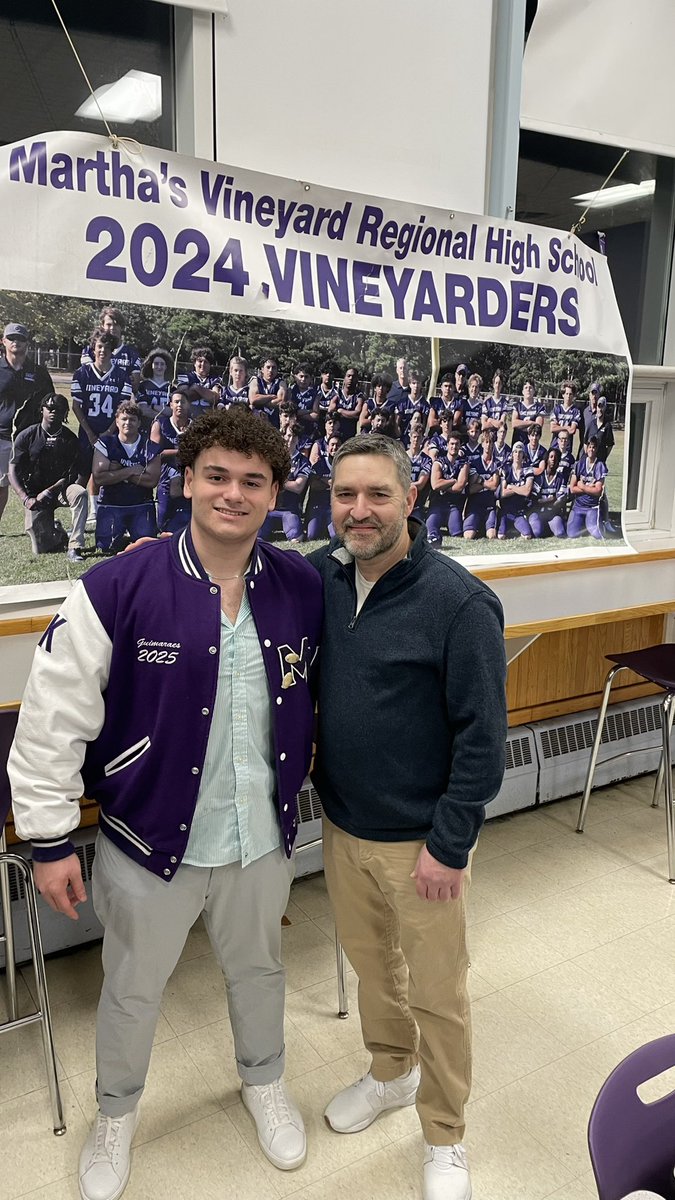 chug_33's tweet photo. Football banquet
- 4 year service award 🥇 
- All Cape and islands 🥇 
- William T Hagerty award 🥇 
- 4 Year Varsity
Most tackles for Dline (59)
Thank you MVRHS 💜 https://t.co/SdpvZWMgJf