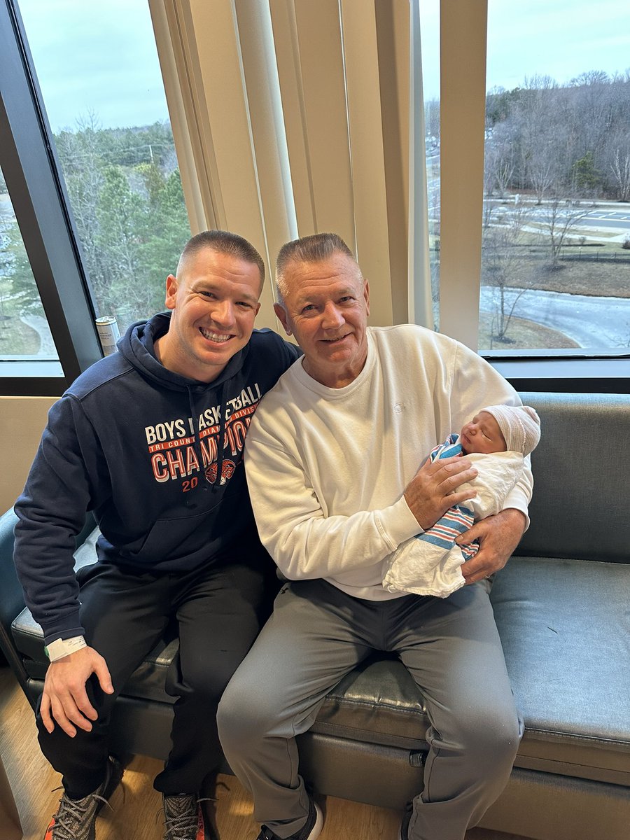 The newest member of the Brook Ball family has arrived… 🐏🏀

Donald Edward Lang III 
10lbs, 2 oz, 21.5 inches 

Form shooting and footwork has begun!