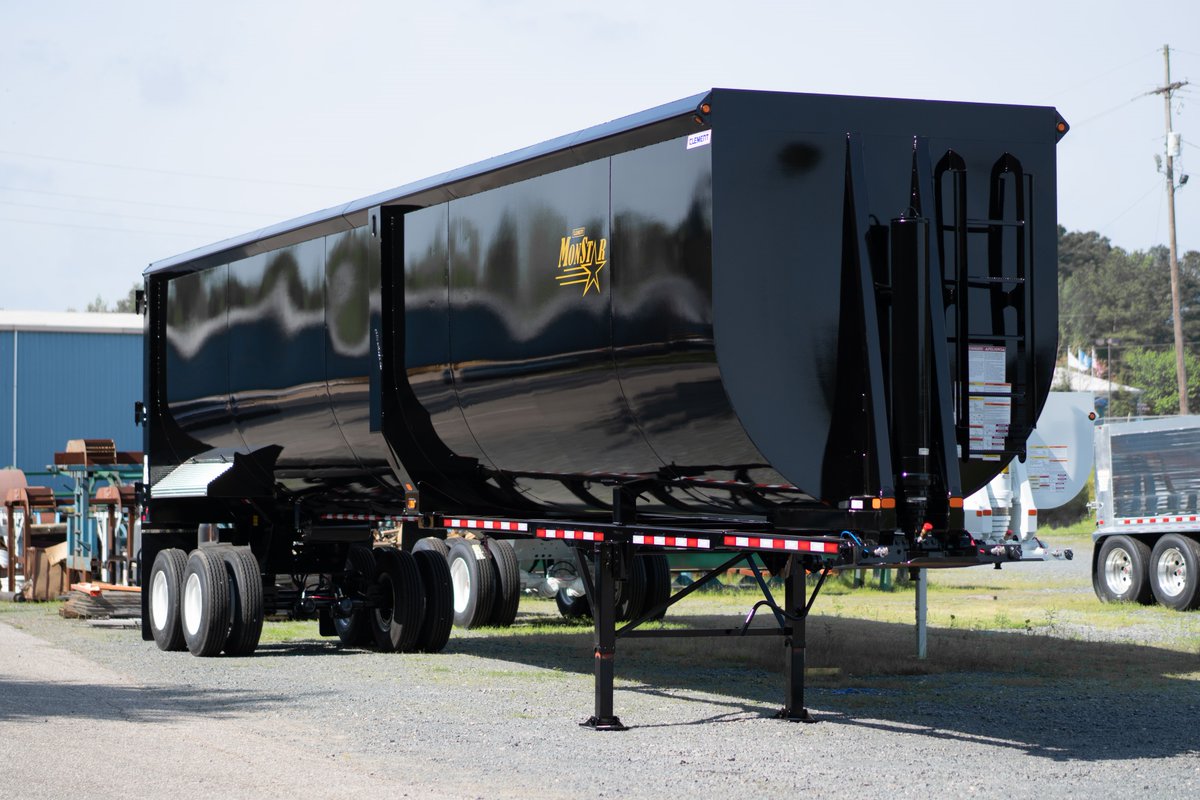 ClementTrailers's tweet photo. Some stars shine on stage, others shine on the job site. The MonStar hauls it all, up to 99 cubic yards! 🌟🚛 #BuiltToLast #Grammys #Clement https://t.co/XEHpIq9Gt8