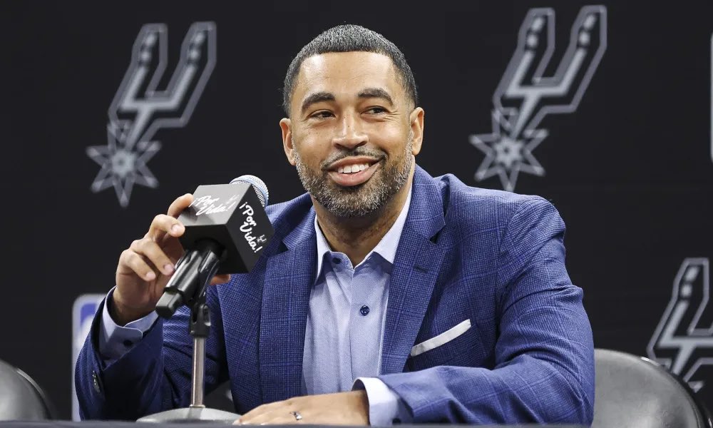 spurs_muse's tweet photo. 🐐 https://t.co/B8mfvnZPbY