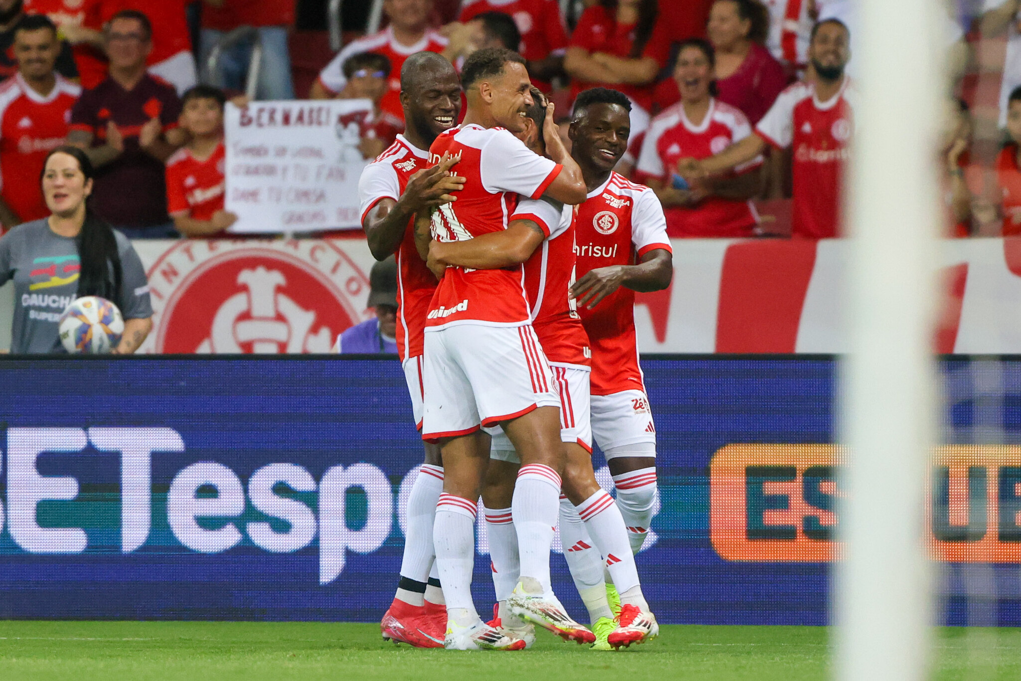  O Internacional está embalado no Gauchão 2025 e chega em boa fase para o clássico Gre-Nal.
