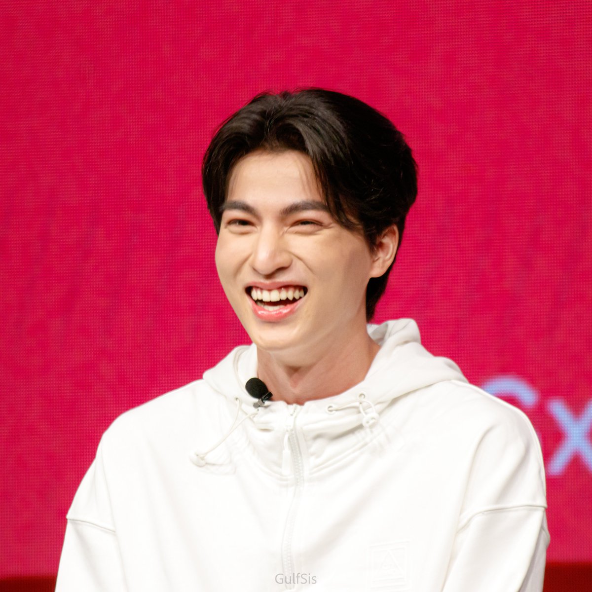 GulfAndSiS's tweet photo. ปีแรกเป็นยังไง ปีที่ 6 ก็เป็นแบบนั้น กลัฟทำให้รู้จักกับคำว่าเสมอต้นเสมอปลายเป็นยังไง แสนดีมากๆเลยนะเจ้าเด็ก ขอให้น่ารักแบบนี้ตลอดไป

ANV 6TH PHIBALLS 
#PhiBalls6thwithGULF https://t.co/O4a1RJ2Evl