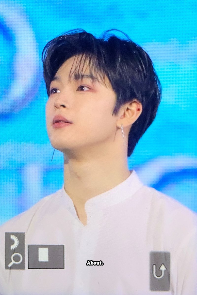 250202

진짜 주사위 66666666

#원어스 #ONEUS #이도 #김건학 #LEEDO