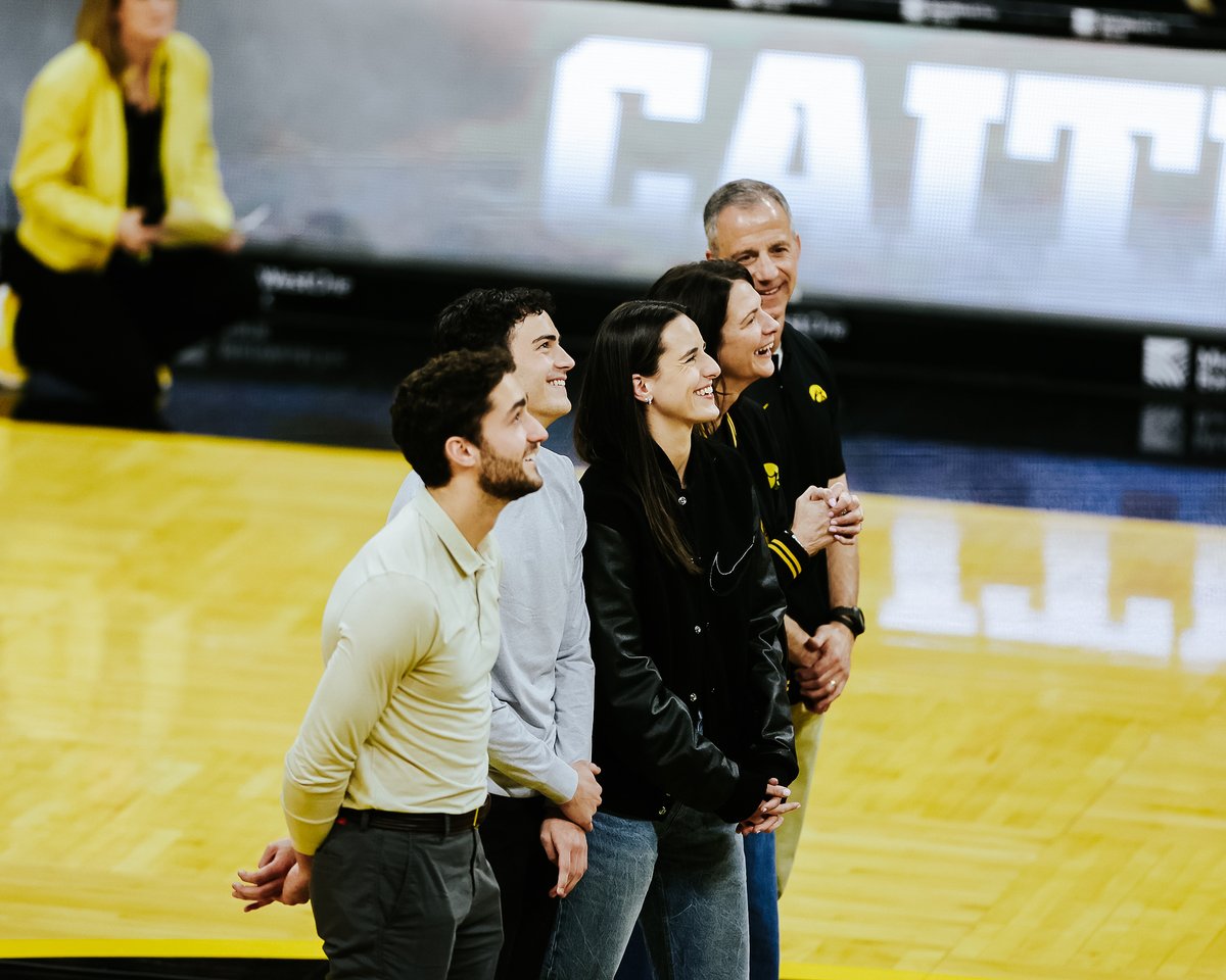 IowaWBB's tweet photo. To the rafters. 

@CaitlinClark22 x #Hawkeyes https://t.co/o9Mx2ZoMwP
