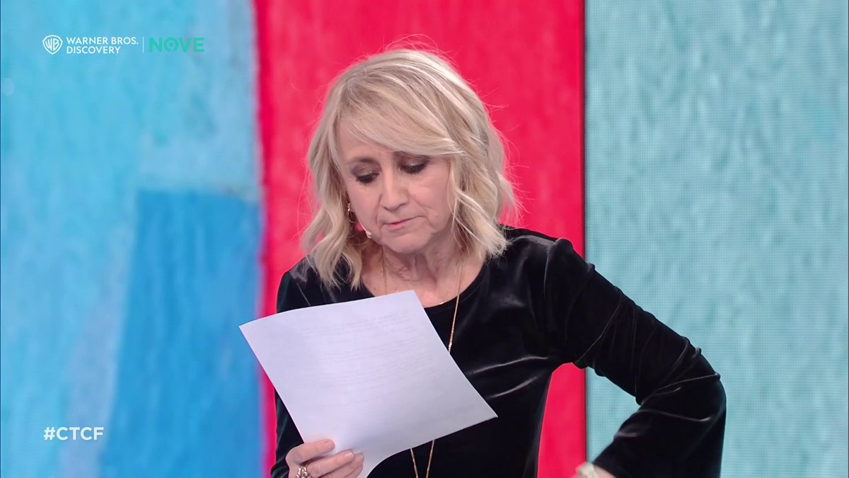 "Ora. Sappiamo che la democrazia ha i suoi lati oscuri, i suoi accordi sottobanco, le sue ragioni di stato: Palazzo Chigi non è mai stata nè mai sarà una casa di vetro, bisogna capire però quanto il vetro lo vogliamo opaco.

Allora. Tu sei più furba di me ma diecimila volte, ma