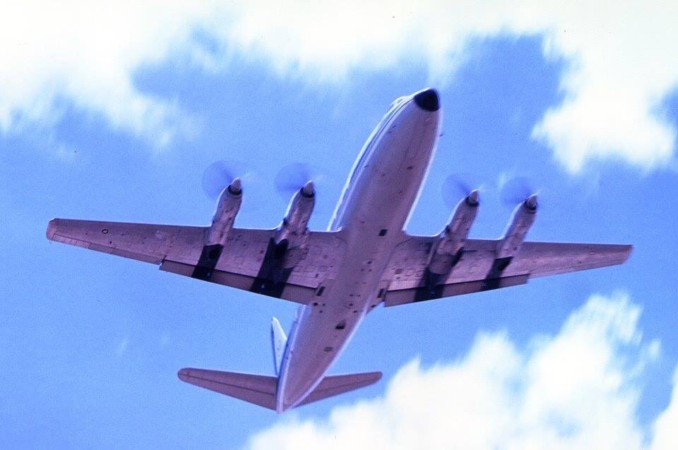 Viscount of Aloha Airlines taking off from HNL. You can just hear the Rolls-Royce Dart engines.