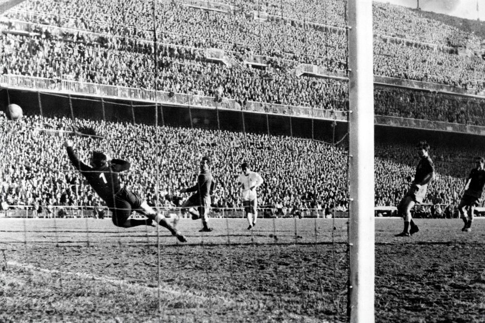 *NEW ARTICLE* The excellent <a href="/DusanMih/">Dusan Mihajilovic</a> has written about <a href="/FKPartizanBG/">FK Partizan</a> for us, looking at the very first #EuropeanCup and the Serbian club's run in 1955/56! 🇷🇸 #UCL

Check it out here &amp; RT: thefootballhistoryboys.com/2025/02/partiz…