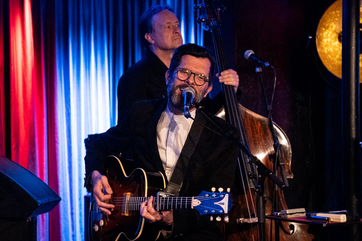 kasselone's tweet photo. Ein Abend voller Seele - Hugh Coltman im Theaterstübchen - https://t.co/TuU2X7F1iV #abnachkassel #Fotoserie #GoodGrief #HughColtman #live #Theaterstübchen #Konzerte https://t.co/gwbYgD6hMO