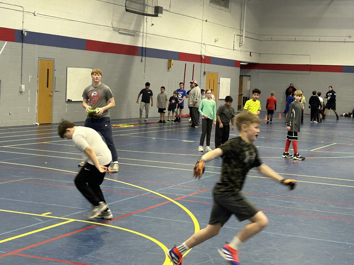 Winter <a href="/BFA129/">Blackhawk Football Academy</a> is rolling on day one! 

#PTW

#FutureLooksBright