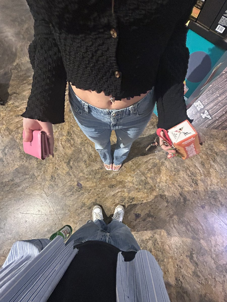 luckysline999's tweet photo. i never slip i never fall 🎶 https://t.co/s5q3sHQ3t9