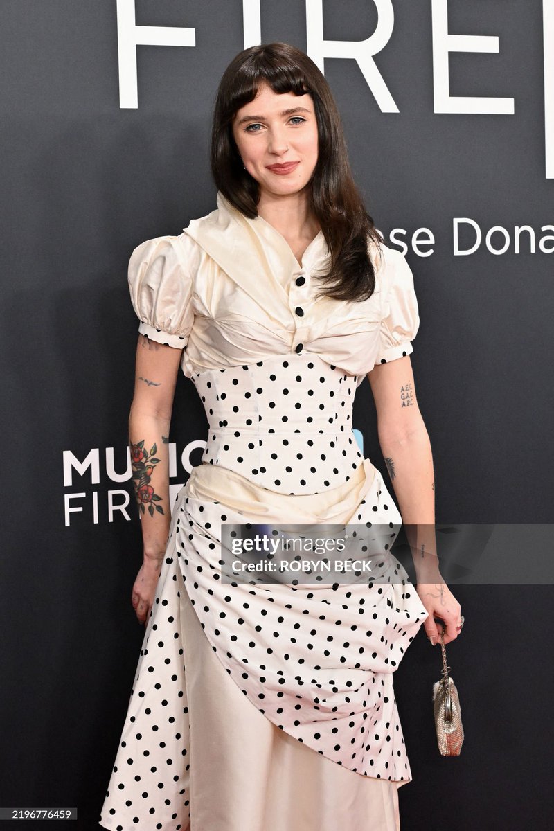 cinesquetv's tweet image. 