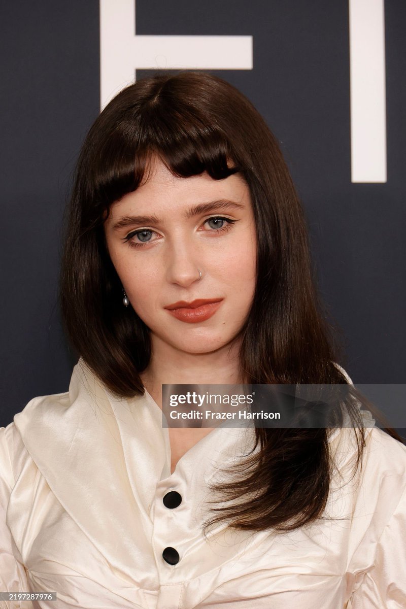 clairodailys's tweet photo. Clairo at the Grammy’s!!!!!!! ❤️❤️❤️❤️ https://t.co/0fTjiii8bN