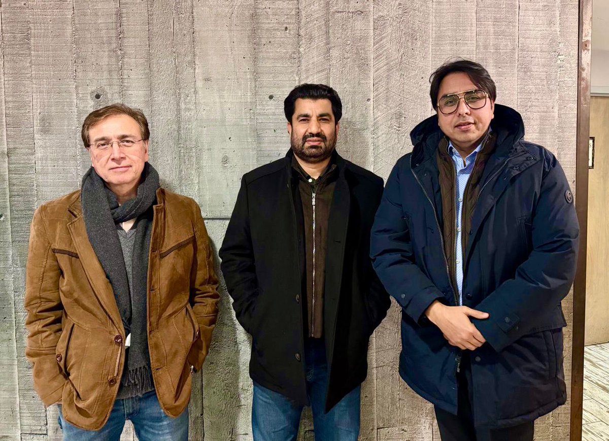Muhammad Nawaz Khan (@muhammaddnawaz) on Twitter photo 3 Heroes
3 Pride of Pakistan 🇵🇰
<a href="/QasimKhanSuri/">Qasim Khan Suri</a> <a href="/SHABAZGIL/">Dr. Shahbaz GiLL</a> <a href="/MoeedNj/">Moeed Pirzada</a> ♥️♥️♥️ 3 Heroes
3 Pride of Pakistan 🇵🇰
<a href="/QasimKhanSuri/">Qasim Khan Suri</a> <a href="/SHABAZGIL/">Dr. Shahbaz GiLL</a> <a href="/MoeedNj/">Moeed Pirzada</a> ♥️♥️♥️