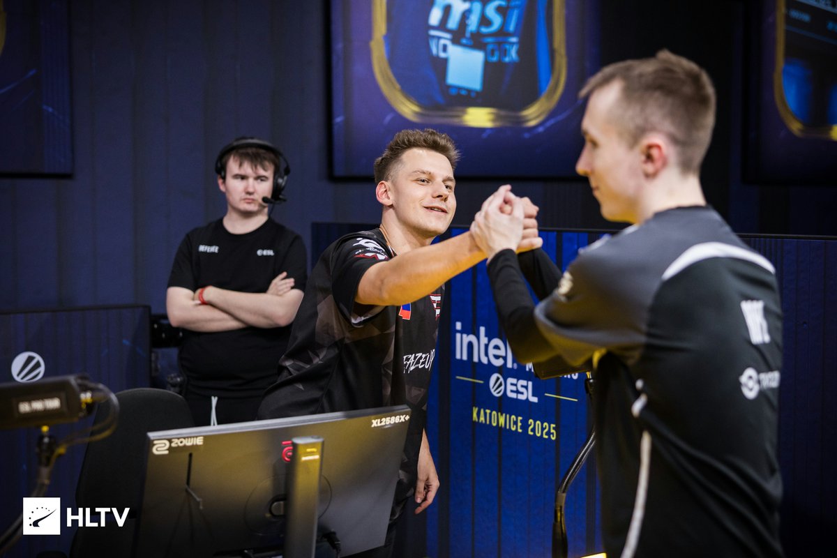 This one goes <a href="/ropz/">ropz</a>' way 😌

📸 <a href="/theMAKKU/">Radosław Makuch</a> <a href="/brcho_/">Josip Brtan</a> | #IEM