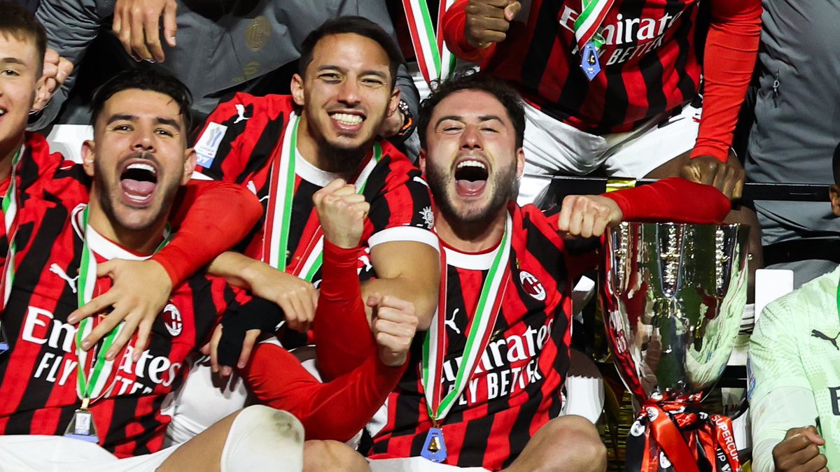 IsmaelBennacer's tweet image. Grazie di cuore, @davidecalabria2.

Hai saputo trasmettermi la passione per il Milan ogni giorno, con il tuo impegno e il tuo amore per questa maglia.

Ti auguro il meglio per il futuro, fratello! ❤️🖤