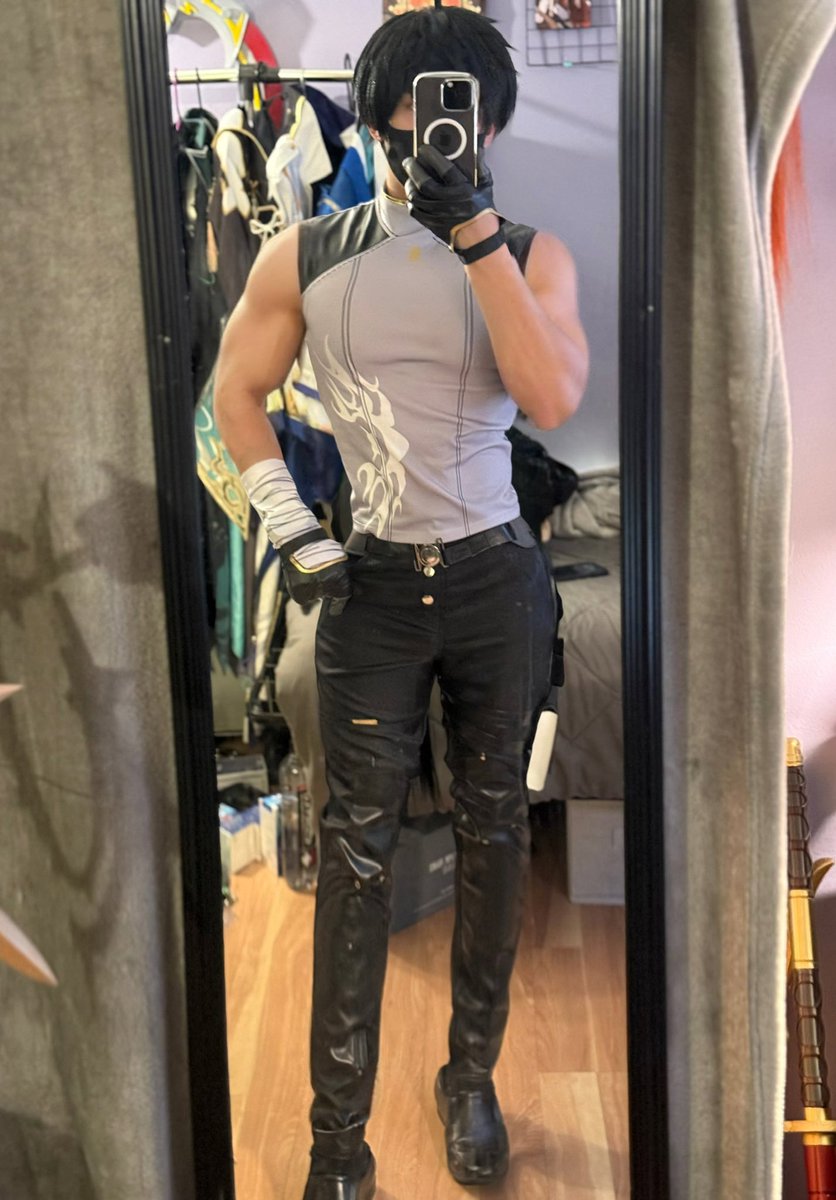 Trying on Male Rover in #WutheringWaves maybe I’m kinda fit with him very well idk 😂
#MaleRover #WutheringWaves #cosplay