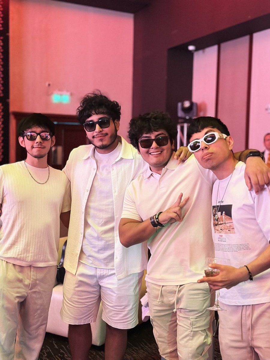 Duxorethey's tweet photo. Los WBNS OG 🤯 https://t.co/vEhW8F2z6h
