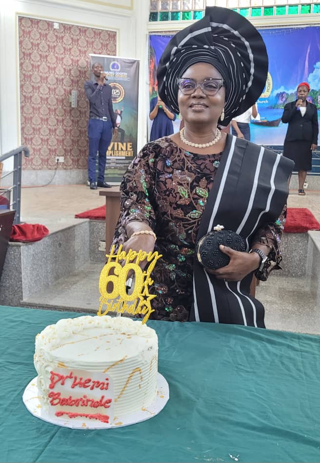 okbabarinde's tweet photo. Oluwakemi Babarinde is a good, godly, and generous woman you need to meet for her commitment to Christian Spiritual Formation.
She's a mentor, mother, and a model 
Happy Birthday 🎂 My #wife 
#Godblessyou 
#HappyBirthday 
Your  #60 is Diamond 
More wins. Amen https://t.co/moTEspGlq3