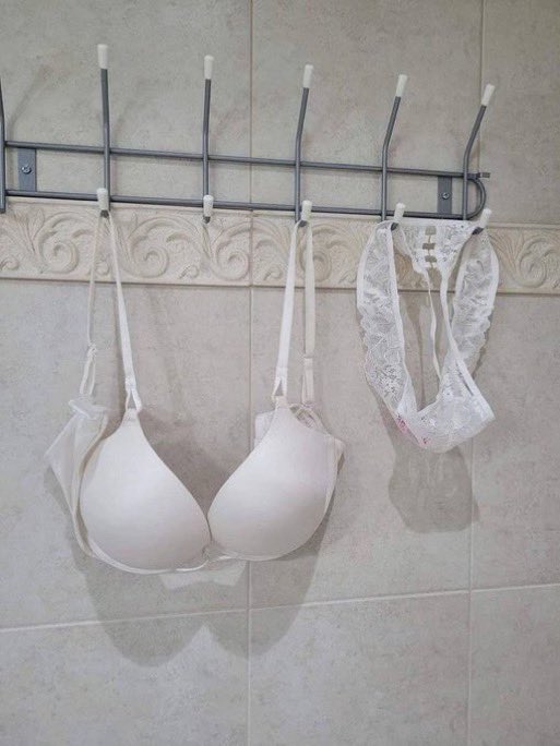 هاااي بعد غياب 
سبب تحرر ودياثة كثير، تعال واحكيلي مين السبب ياراجل