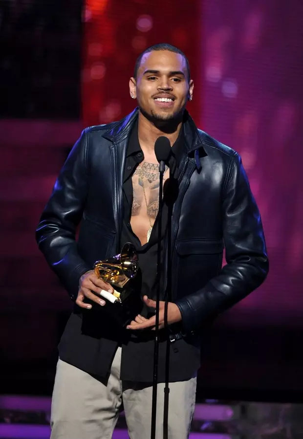 rapworldbr's tweet photo. Chris Brown acaba de ganhar o Grammy de melhor album de R&amp;B. https://t.co/ptNiBJEtc8