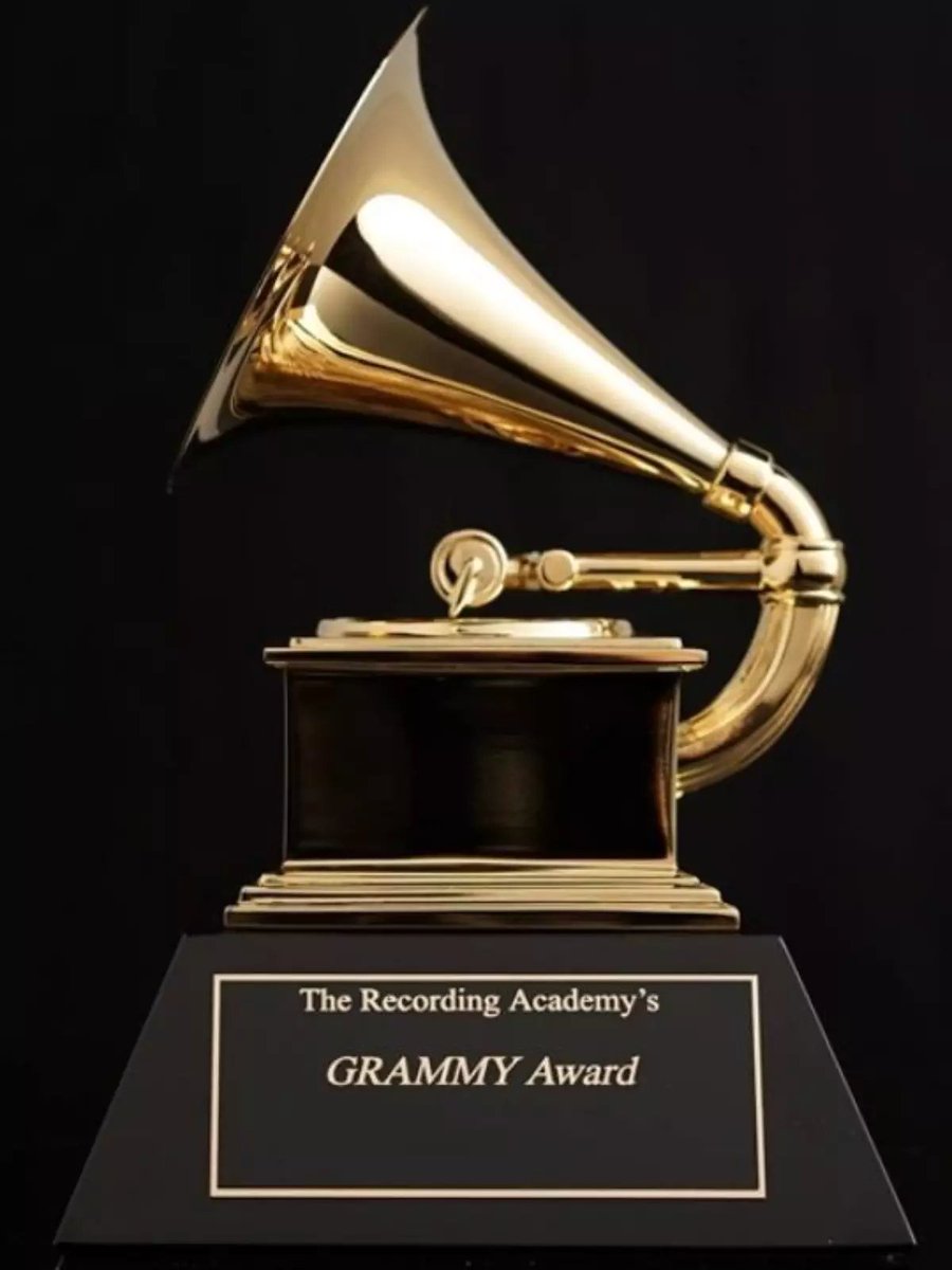 rapworldbr's tweet photo. Chris Brown acaba de ganhar o Grammy de melhor album de R&amp;B. https://t.co/ptNiBJEtc8