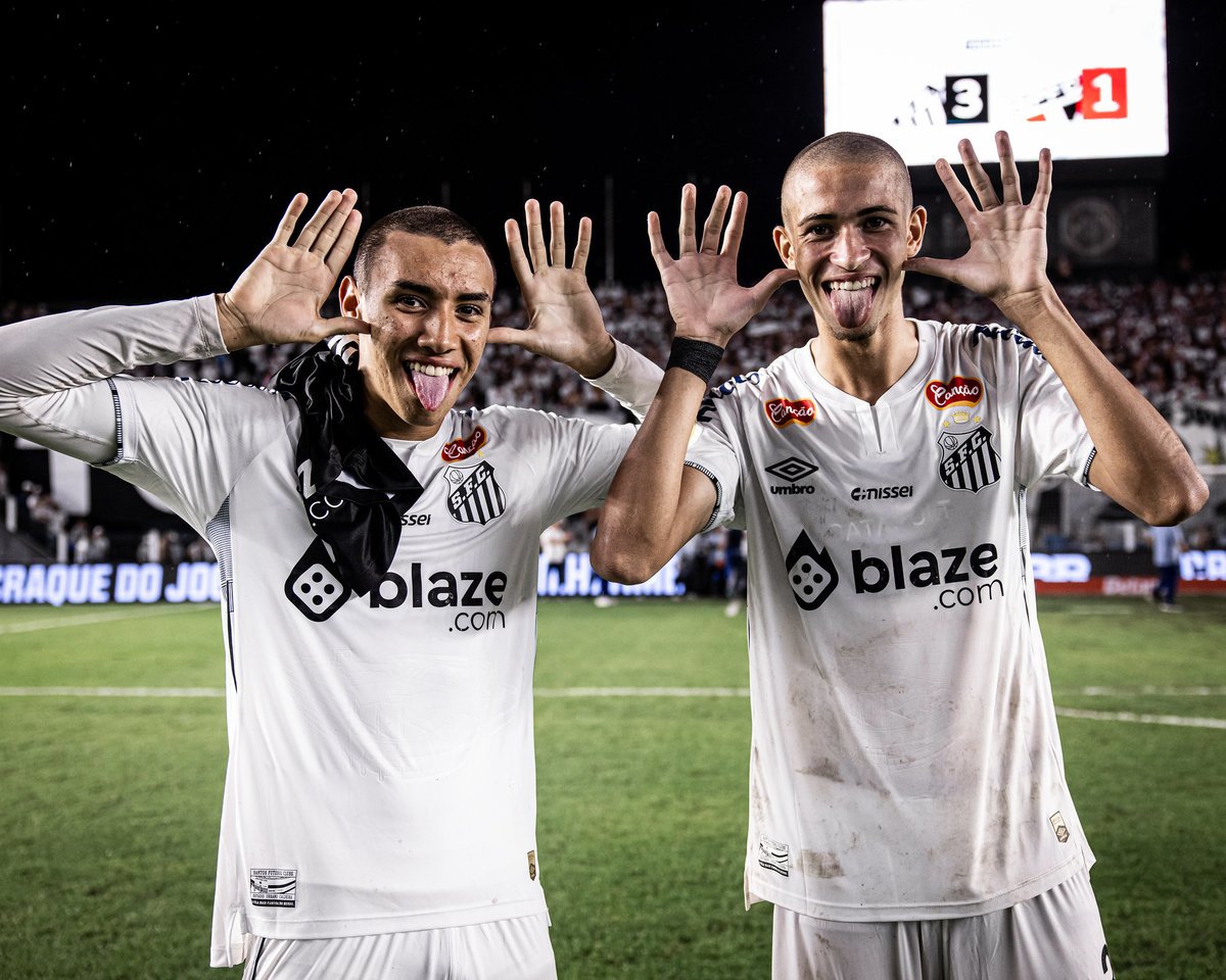 SantosFC's tweet photo. #MeninoDaVila se espelha em #MeninoDaVila! 🧬 https://t.co/O6uWPfd5c5