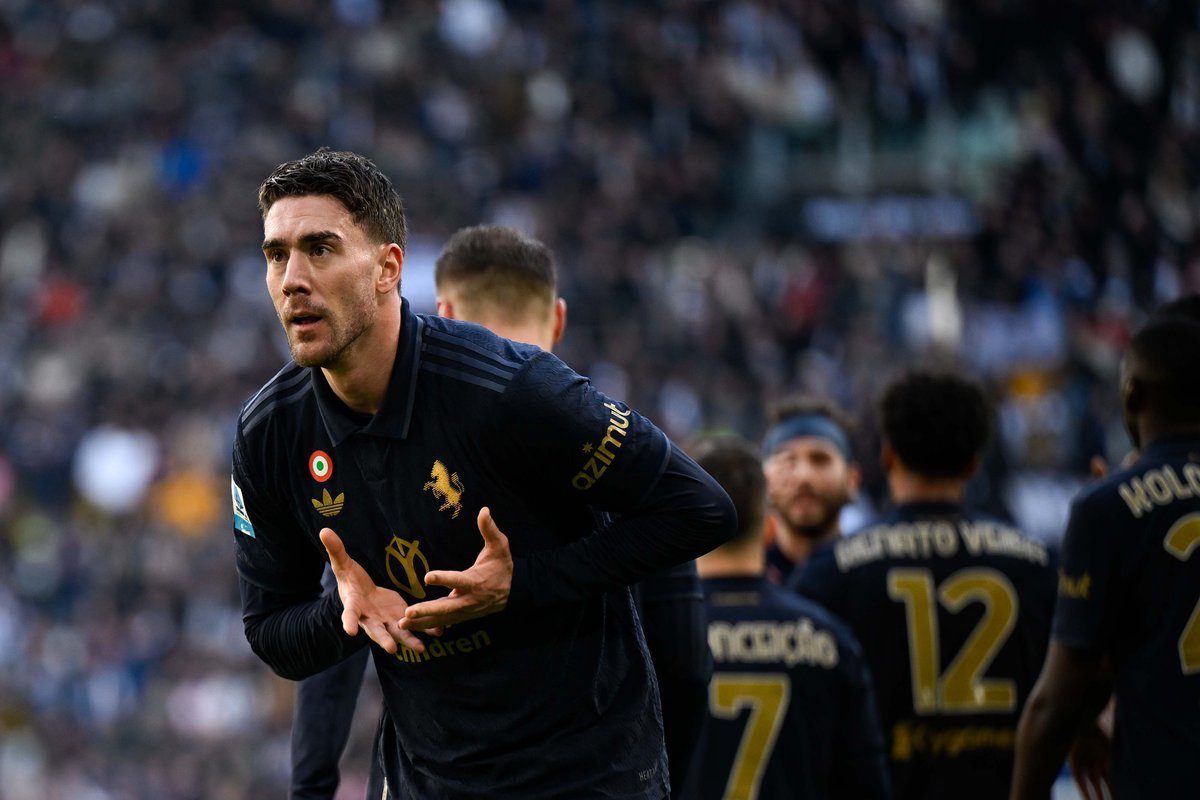 JuventusFC tweet media