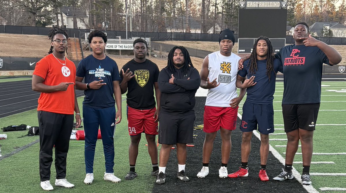 C_Hale47's tweet photo. Always good working with my guys!!! West Metro ATL guys, HMU for some work‼️ https://t.co/atGJn3Dic6