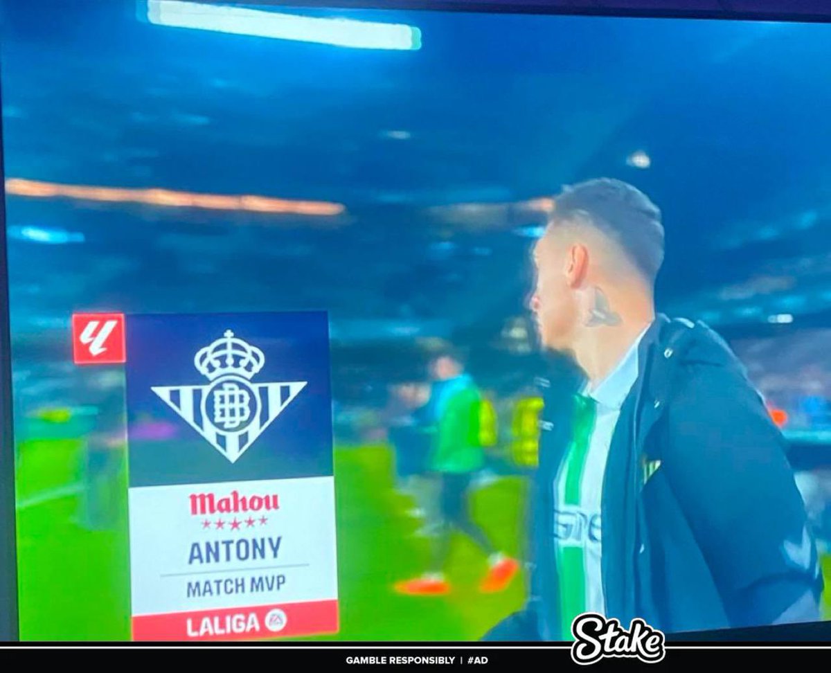 UTDTrey's tweet photo. First game after leaving us then he gets the MOTM award😭😭😭 https://t.co/EbbOzqVOSE