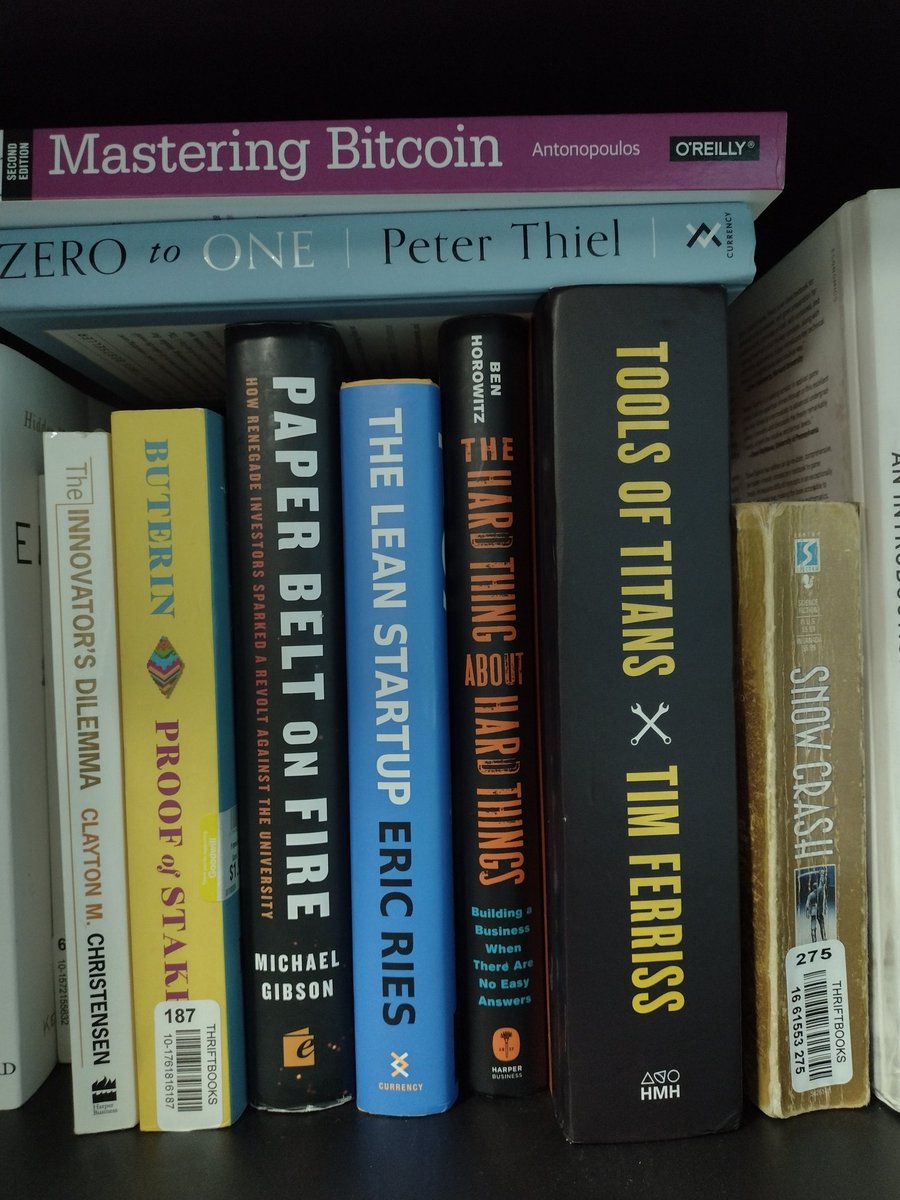 Bryan_Barton's tweet image. Small sample of the &quot;public&quot; library here in @Prosperahn 📚 
Hopefully one day we can get some of the authors to speak down here IRL! 
#TechUtopia #LibertarianParadise #NetworkStates #DeSci #CentralAmericanStartups
