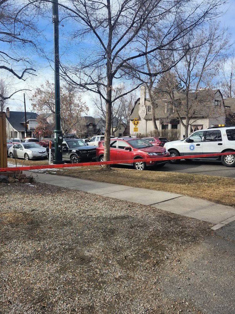 dobetterdnvr's tweet image. Sh00ting in Wash Park this afternoon - Kentucky and Downing. This is one of the safest areas in town. Suspect in custody. I’ll post more info when I have it. @denverpolice @govofco @mikejohnstonco #denver @denverparksrec #visitdenver