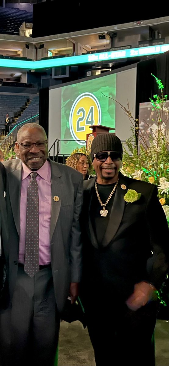 MCHammer's tweet photo. One of my favorite People,
Love Dusty Baker !!! https://t.co/0wUnPurya6