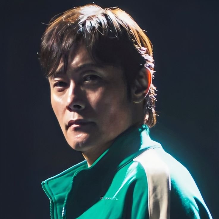 GiHunsDalgona's tweet image. Happy Birthday In-ho!!! 🎉🎂

I hope there's a gift wrapped Gi-hun waiting for you in your office for your big day. 

#inhun #HwangInHo #001x456