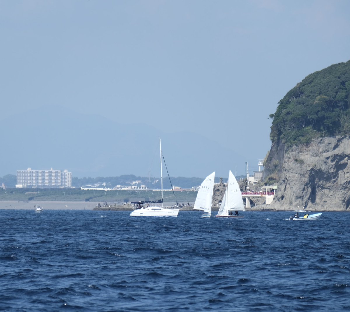 k16class's tweet photo. We’re enjoying a sailing with K16 class and international 14 at Enoshima Japan.
#ヨット #マリンスポーツ #dinghy #ディンギー #ウインドサーフィン #sailinggear #sailingphotographer #ヨットハーバー #skiff #instasailing #海 #ウィンド #sailingboat #k16class #xs10 #海が好き https://t.co/d22tAt0Ra9