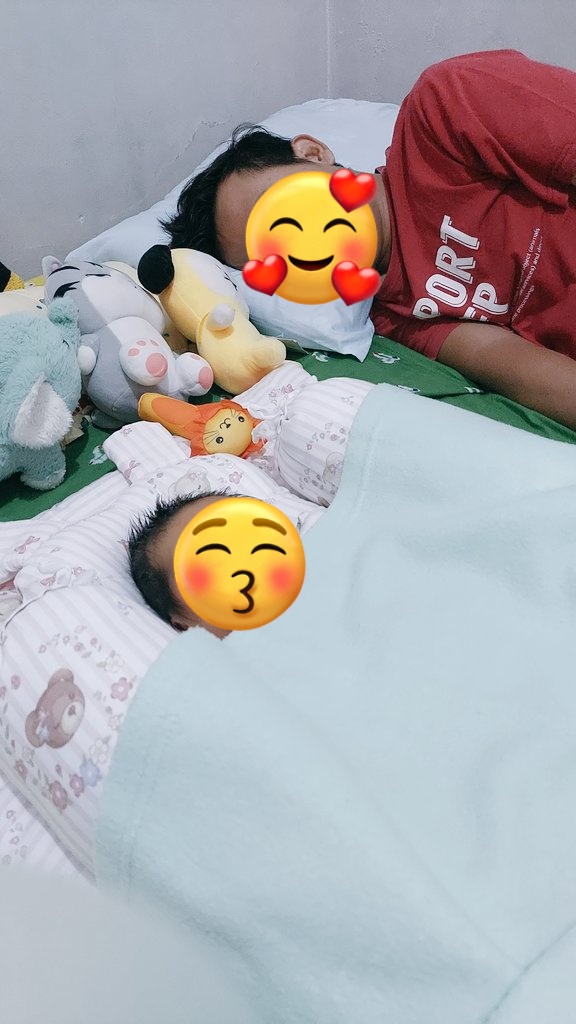 namasayaake's tweet photo. Meskipun km anak pertama, mandiri, dan selalu berusaja ga pengen repotin orang lain, jgn pernah berpikir km ga boleh mengeluh ya. Mengeluh itu wajar aja kok. Mengeluh aja sm aku. Pukpuk.

Kalimat dipagi hari dr mas suami yg sangat menyejukkan hati https://t.co/UatJh98PGS