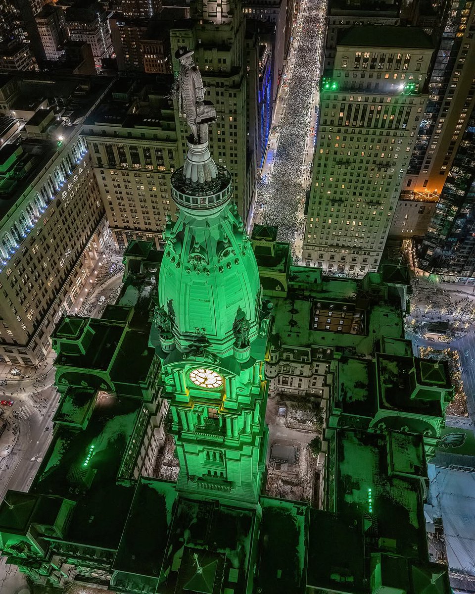 Eagles's tweet image. Last week at this time on Broad Street

via IG/rob.rawls