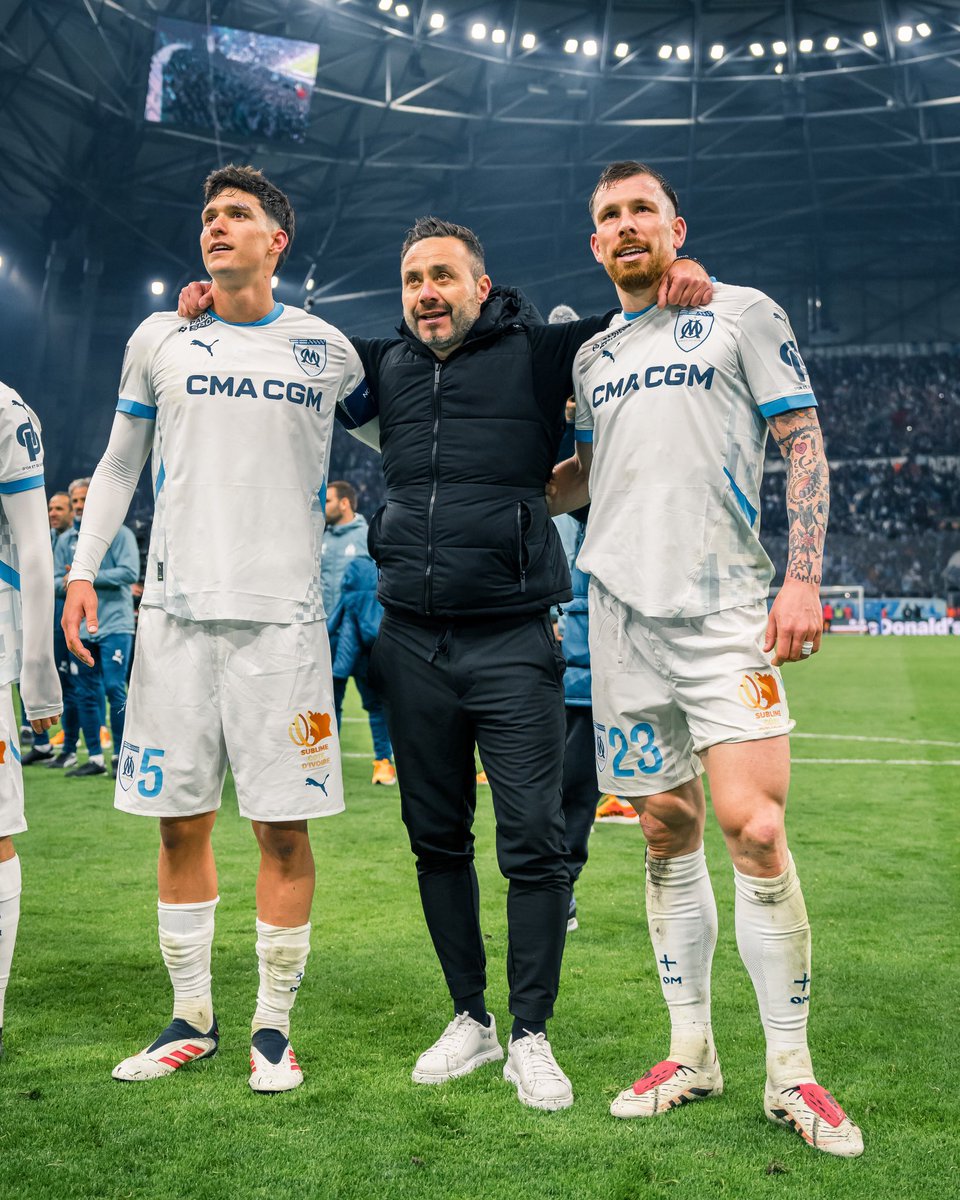 Le flow de la photo bordel. 🥹🩵🤍