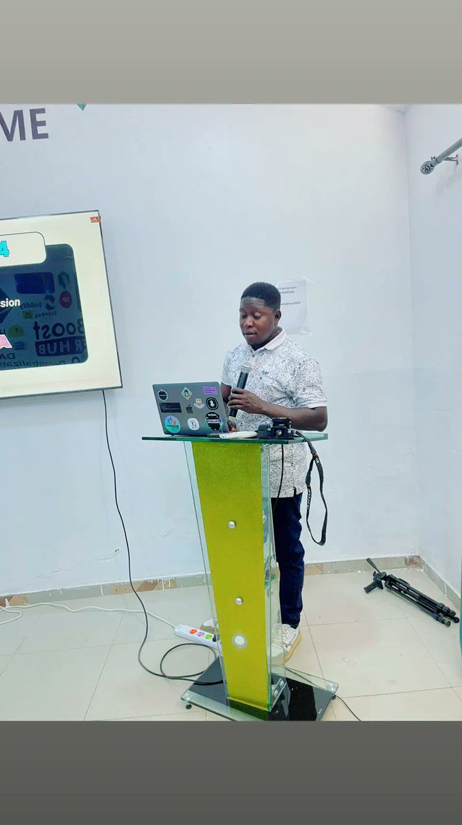 I recently had the privilege of attending the #EthHackerBooster event in Tamale, organized by #DefiAfrica. The conference brought together a community of innovators and thinkers who share a passion for exploring the vast potential of web3 in Africa.
#Web3Innovation #Crypto