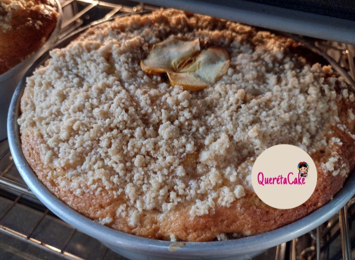 Kar_enQueretaro's tweet photo. Crumble de Manzana 🍏 🍎 
(Todo el interior lleva orejones de manzana y canela) 
Estupendo con helado de vainilla! 

Huele delicioso 🤤 https://t.co/C2Wc07QMXz