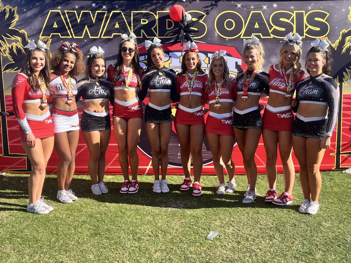9harlowg's tweet photo. Medium Senior love! β€οΈπ
#ateam #redangels #mediumsenior #SpiritSports https://t.co/umdAcTTDyq