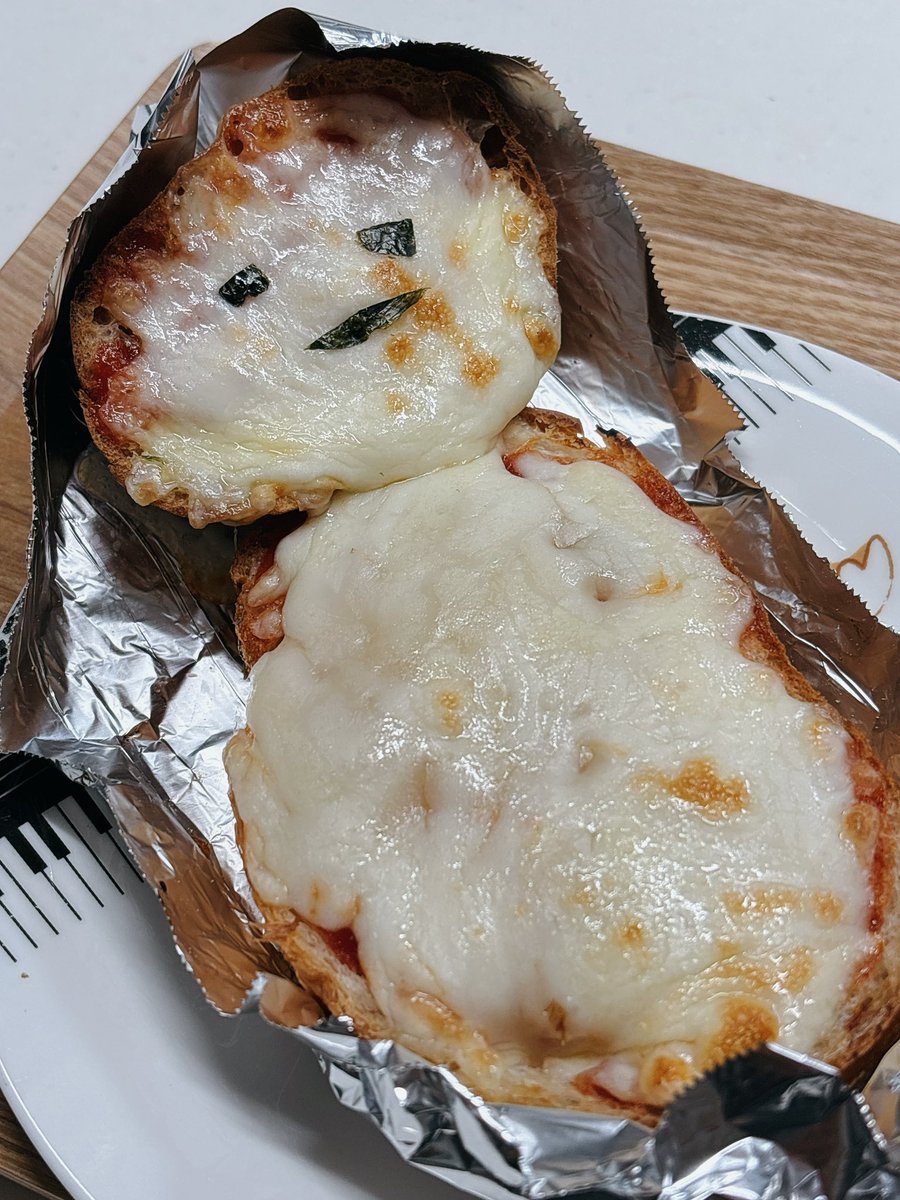 yumeneco3bread's tweet photo. 赤ちゃんのゆりかご👶🍞

#朝ごはん
#手作りパン
#ゆめねこキッチン
#YouTube https://t.co/ENi3sXCGvV