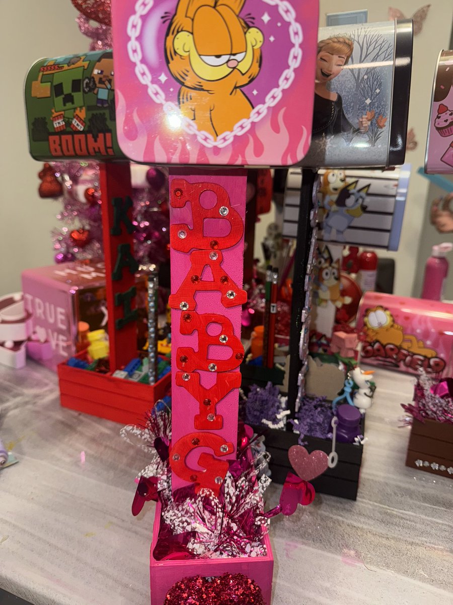 _monroeeeeee's tweet image. I’m tired!!!!